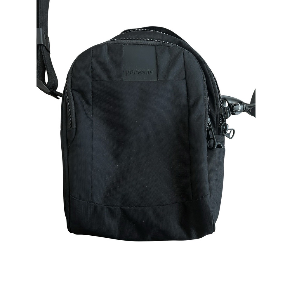 PacSafe Metrosafe LS100 Anti Theft Technology Crossbody Bag Travel Vacation RFID